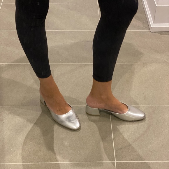 Silver Slides - Picture 2 of 5